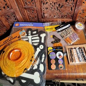 NWT Group of Halloween Party Decorations